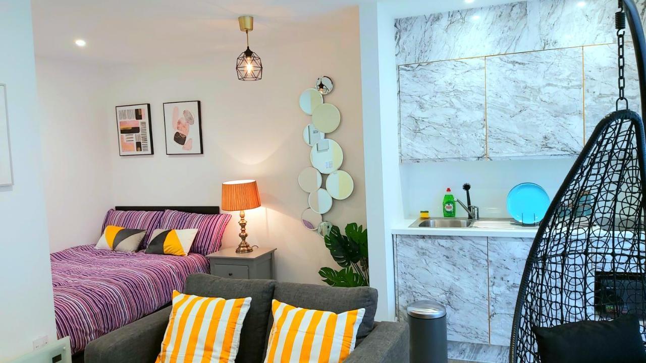 Great Studio Apartments - Netflix, Wifi, Digital Tv Sheffield Eksteriør bilde