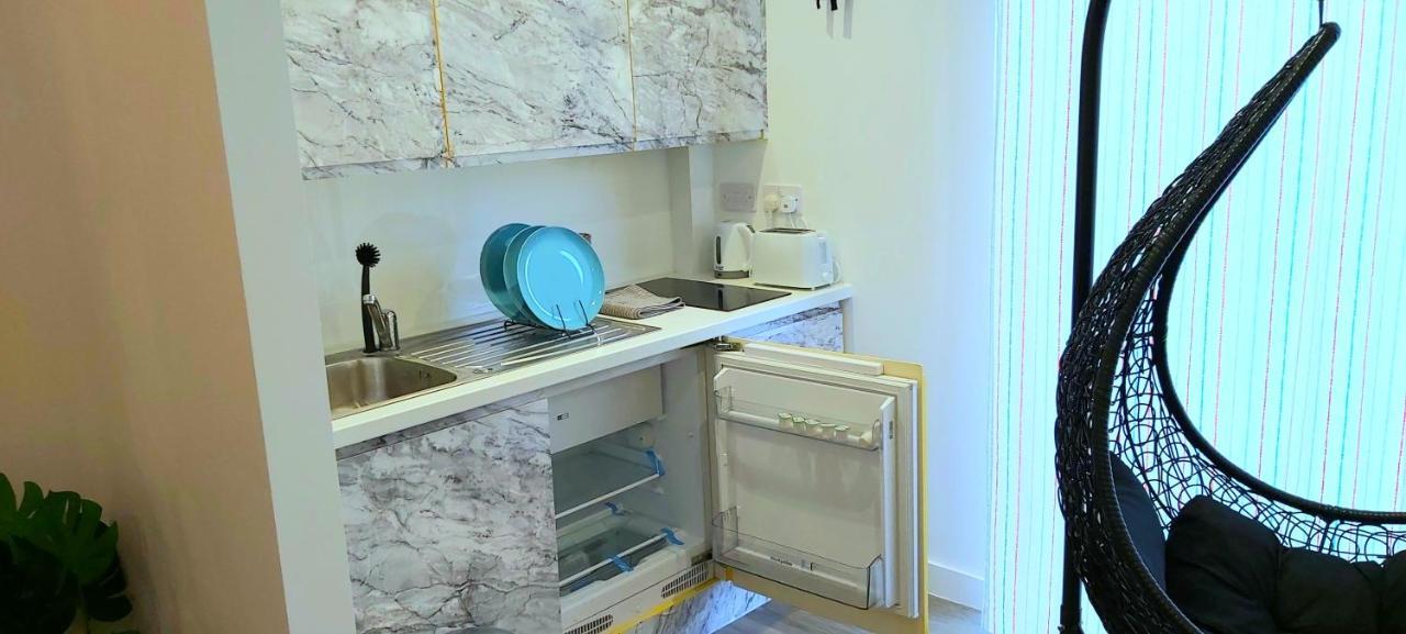 Great Studio Apartments - Netflix, Wifi, Digital Tv Sheffield Eksteriør bilde