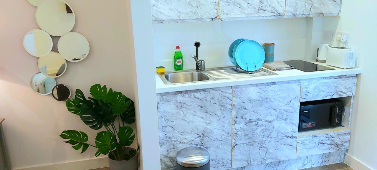 Great Studio Apartments - Netflix, Wifi, Digital Tv Sheffield Eksteriør bilde