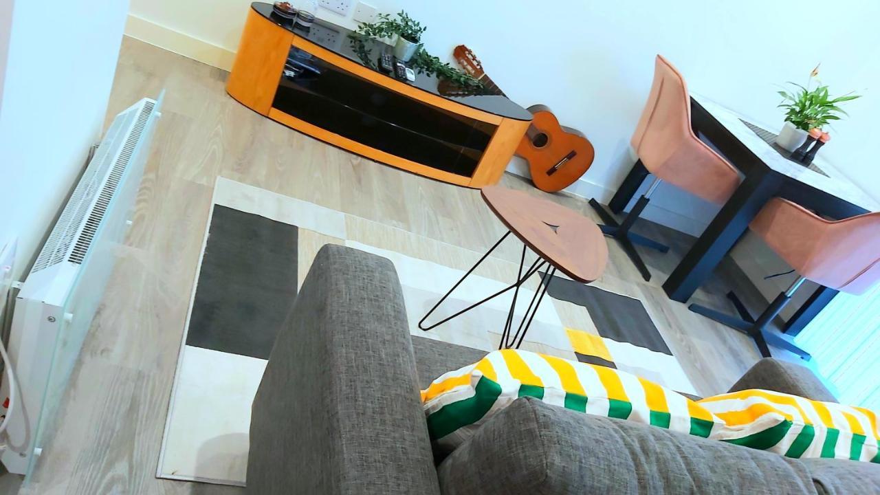 Great Studio Apartments - Netflix, Wifi, Digital Tv Sheffield Eksteriør bilde